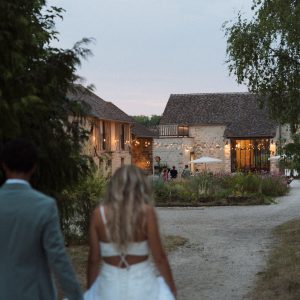 La Fontaine du Dy : un mariage comme à la maison. La Fontaine du Dy : un mariage comme à la maison.